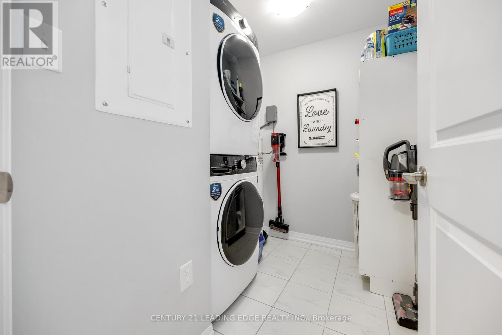 209 - 300 Essa Rd, Barrie (0 West), Ontario  L9J 0B9 - Photo 33 - S12380239