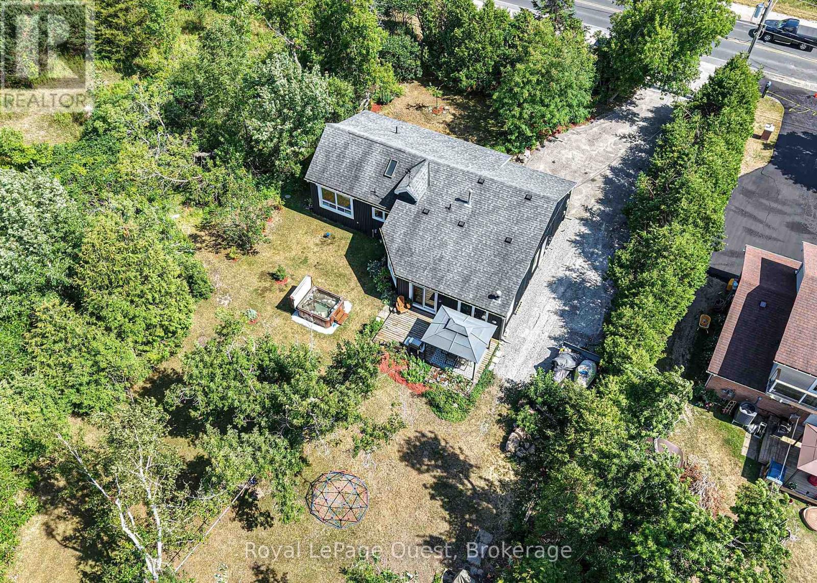 829 Memorial Avenue, Orillia, Ontario  L3V 0T7 - Photo 4 - S12380467