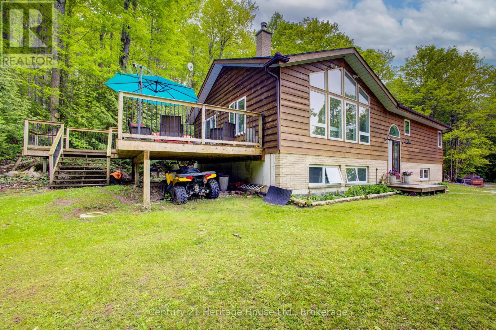 423080 Rocky Saugeen Road, West Grey, Ontario  N0G 1R0 - Photo 3 - X12380446