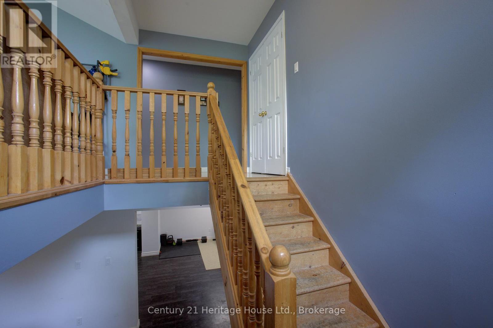 423080 Rocky Saugeen Road, West Grey, Ontario  N0G 1R0 - Photo 7 - X12380446