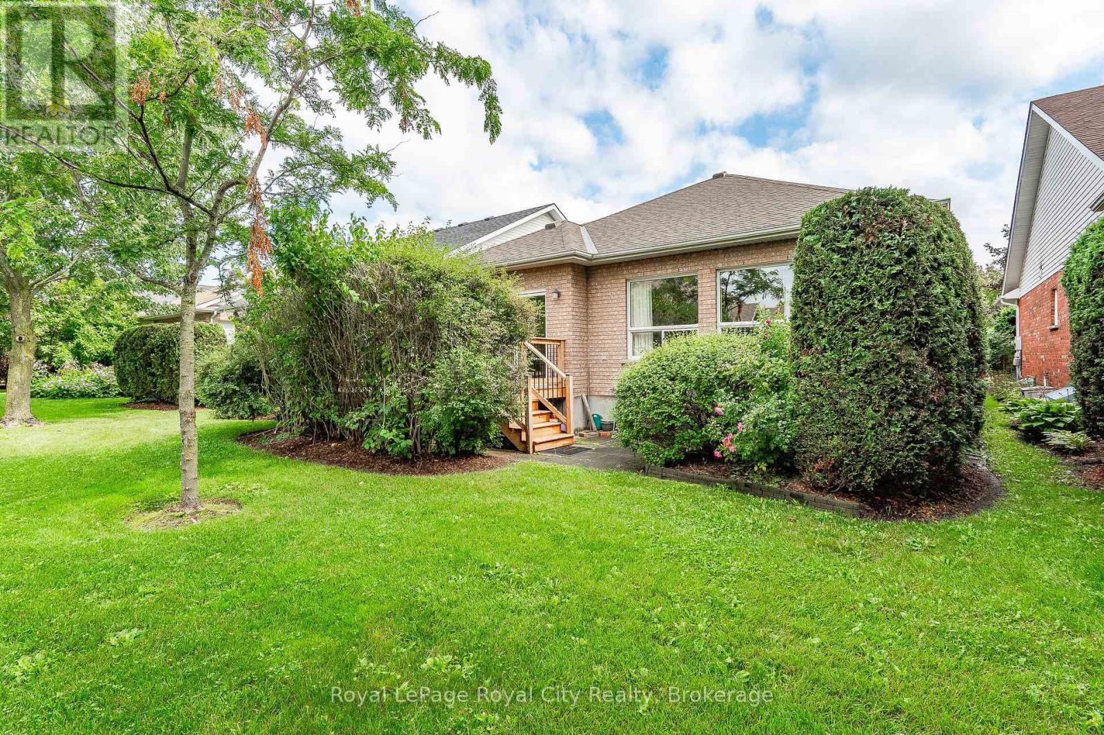 24 Beechlawn Boulevard, Guelph, Ontario  N1G 4X7 - Photo 30 - X12380463
