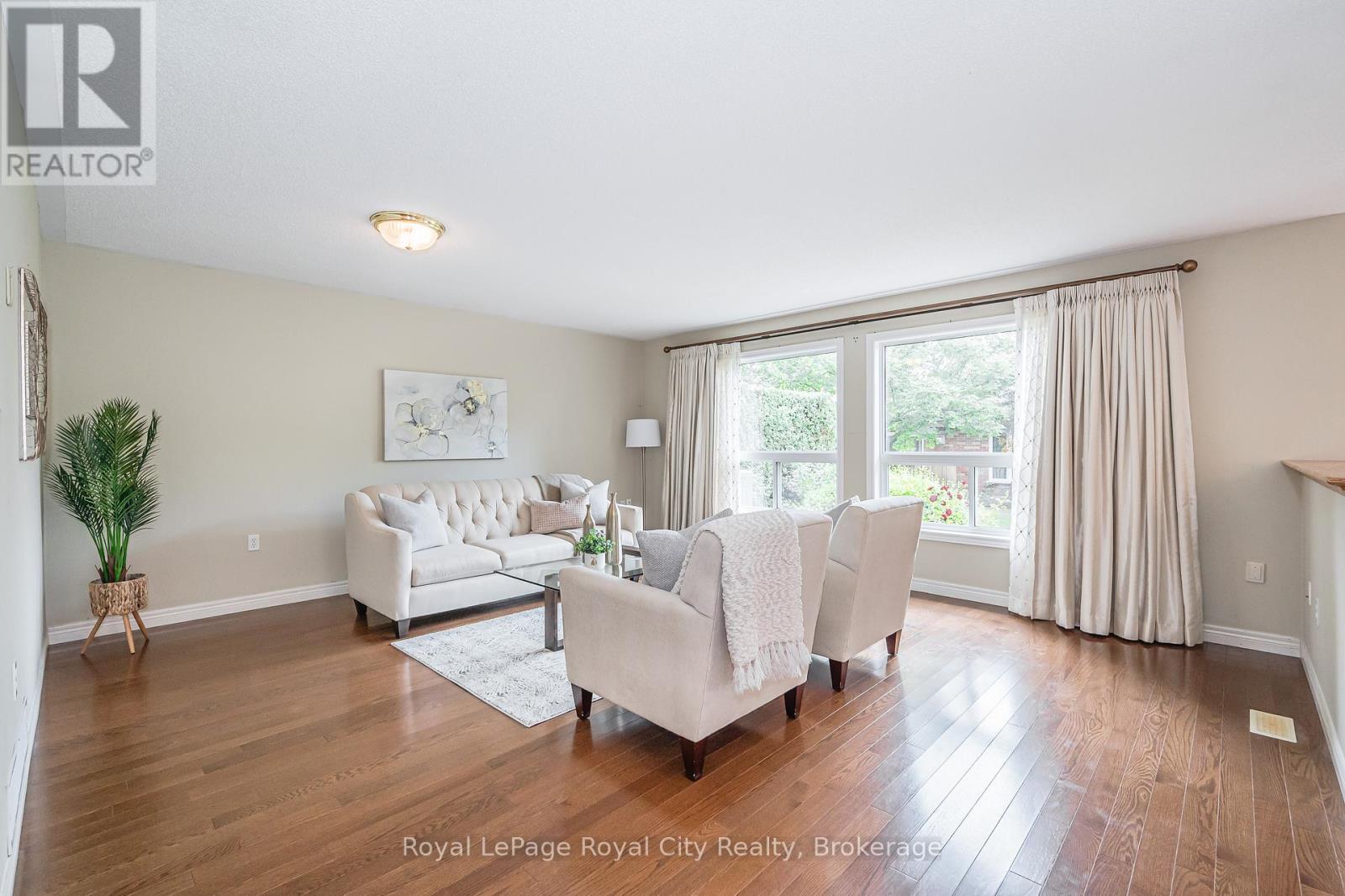 24 Beechlawn Boulevard, Guelph, Ontario  N1G 4X7 - Photo 5 - X12380463