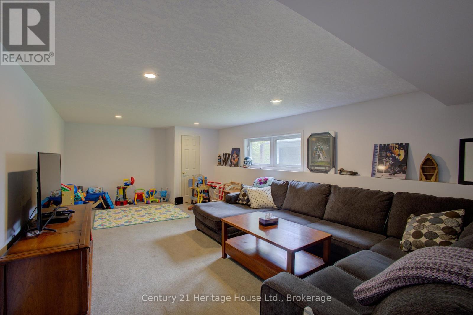 423080 Rocky Saugeen Road, West Grey, Ontario  N0G 1R0 - Photo 28 - X12380446