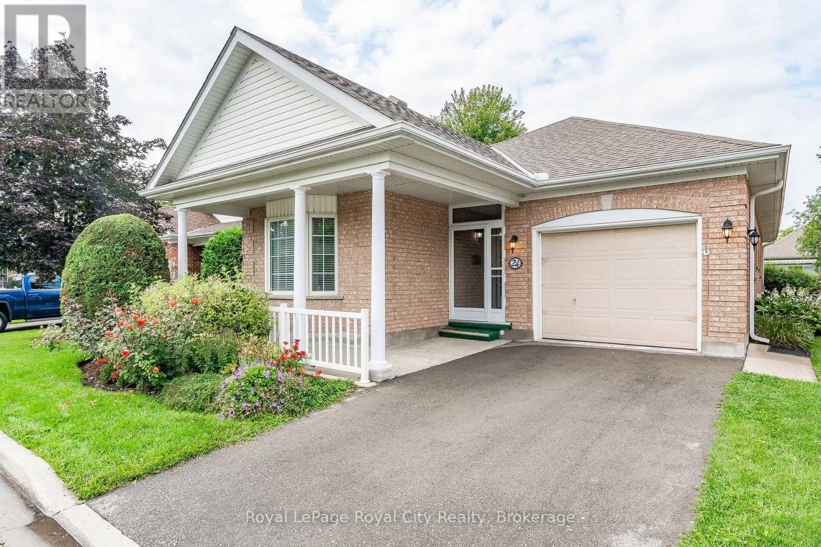 24 Beechlawn Boulevard, Guelph, Ontario  N1G 4X7 - Photo 2 - X12380463
