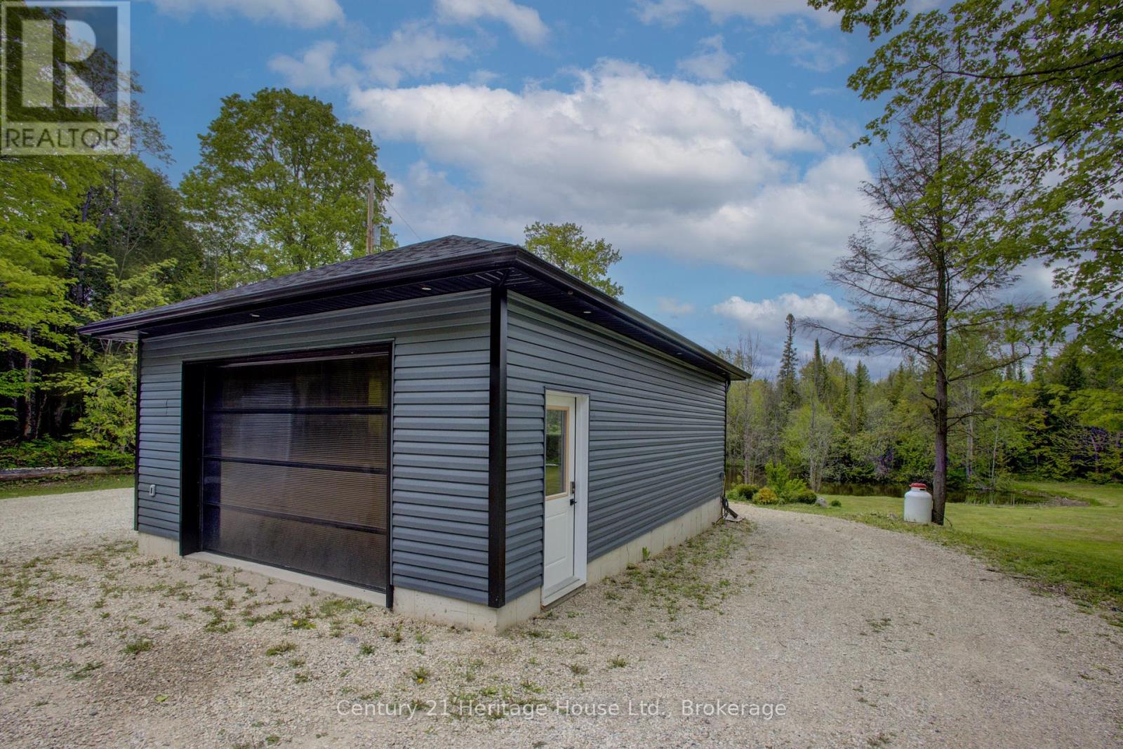 423080 Rocky Saugeen Road, West Grey, Ontario  N0G 1R0 - Photo 40 - X12380446