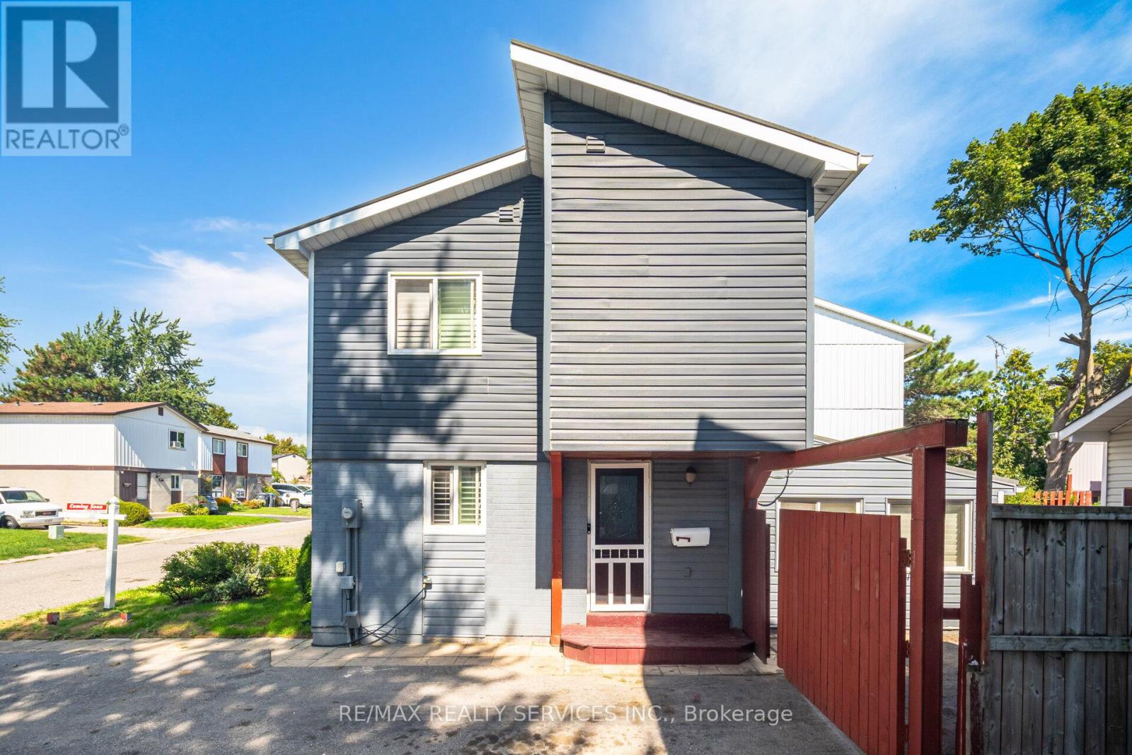 Property at 28 HOMELAND COURT image 4