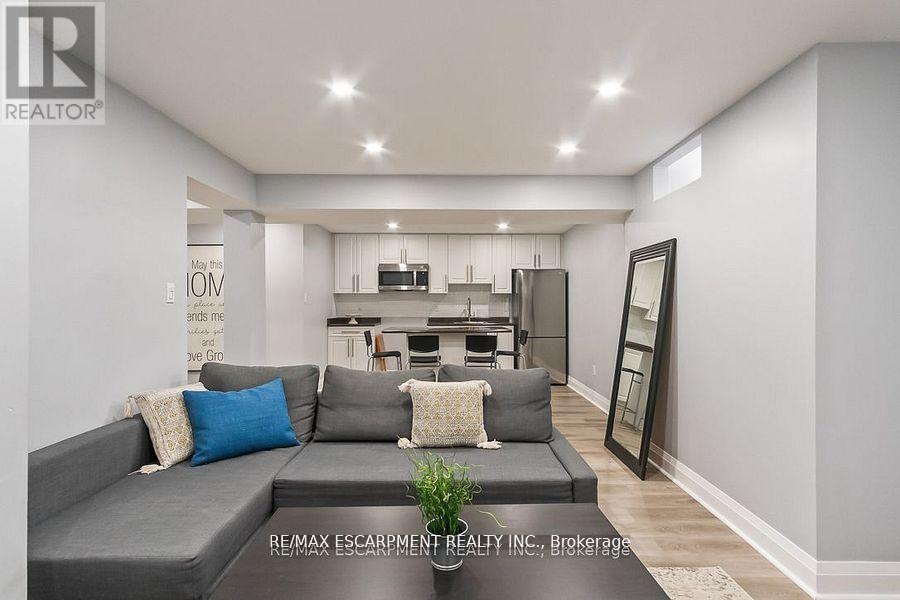 7107 Appletree Lane, Mississauga, Ontario  L5W 1W5 - Photo 36 - W12380161