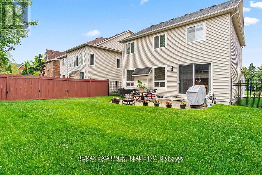 7107 Appletree Lane, Mississauga, Ontario  L5W 1W5 - Photo 39 - W12380161