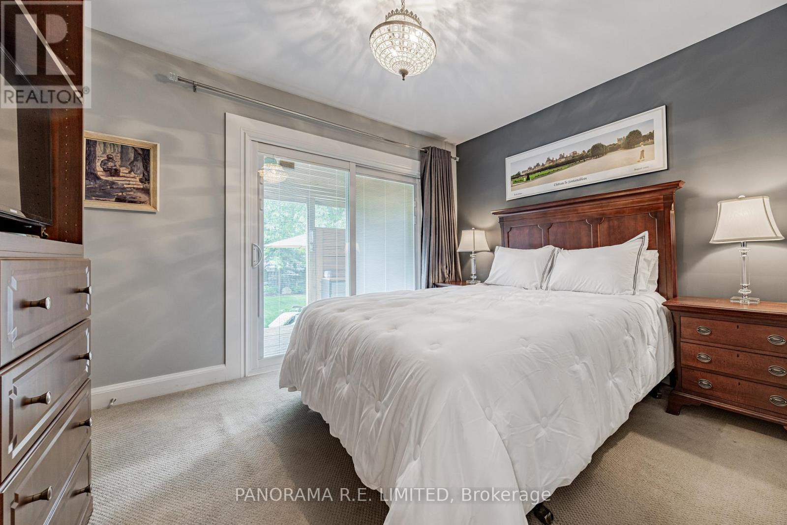 17 Dorlen Avenue, Toronto, Ontario  M9B 5A8 - Photo 13 - W12380175