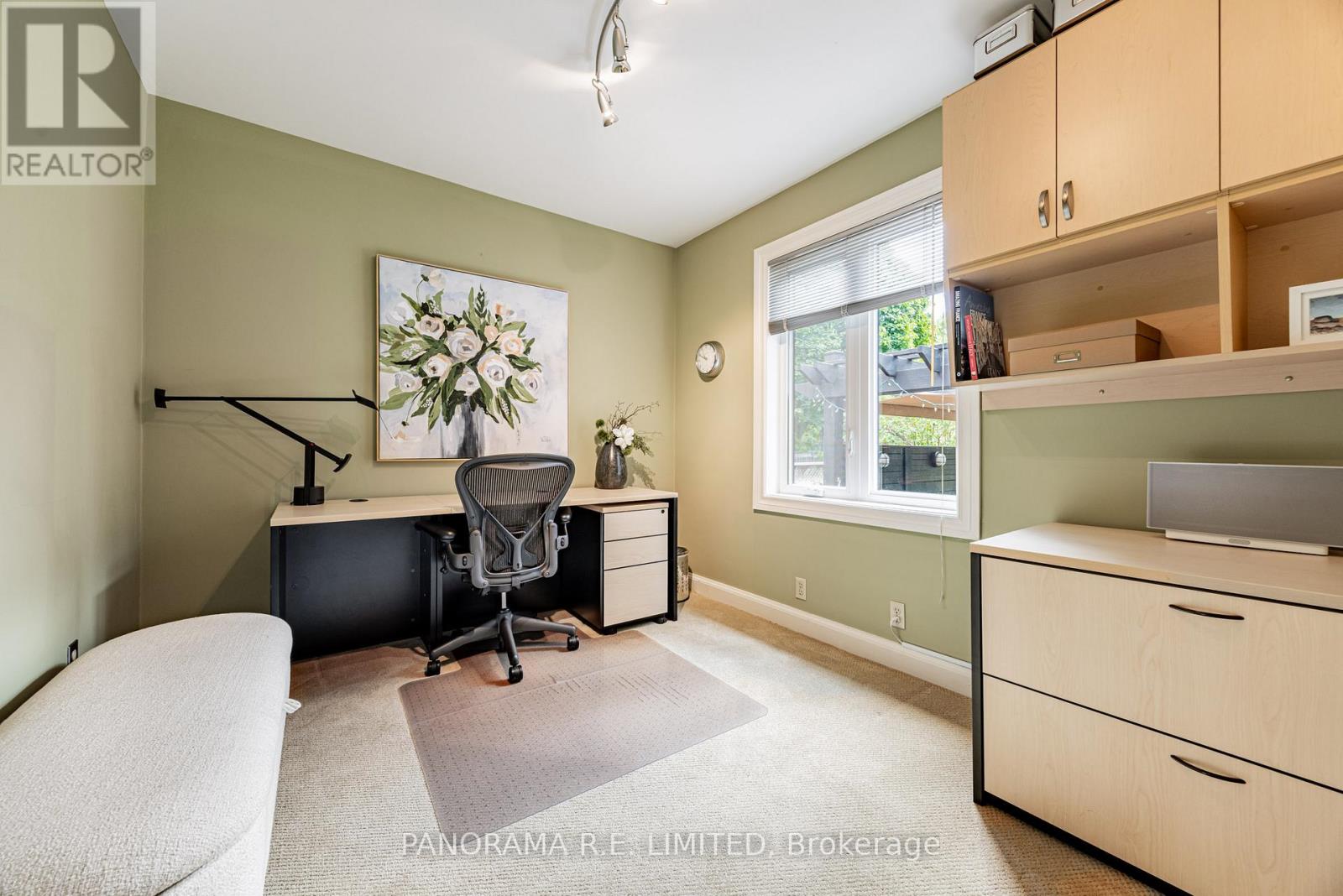 17 Dorlen Avenue, Toronto, Ontario  M9B 5A8 - Photo 15 - W12380175