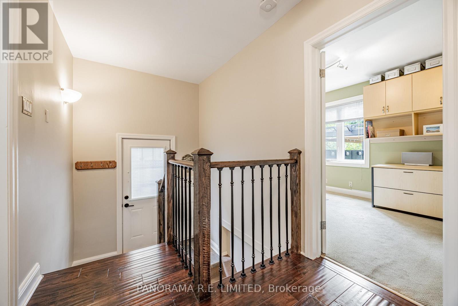 17 Dorlen Avenue, Toronto, Ontario  M9B 5A8 - Photo 16 - W12380175