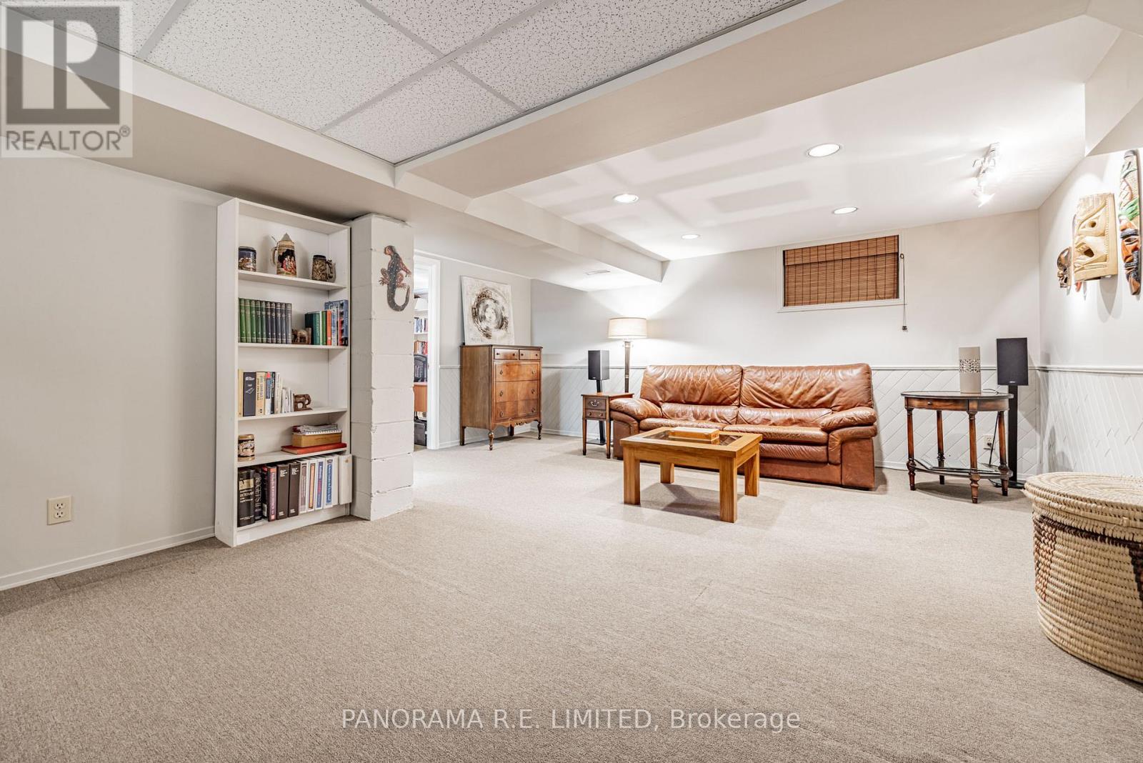 17 Dorlen Avenue, Toronto, Ontario  M9B 5A8 - Photo 18 - W12380175