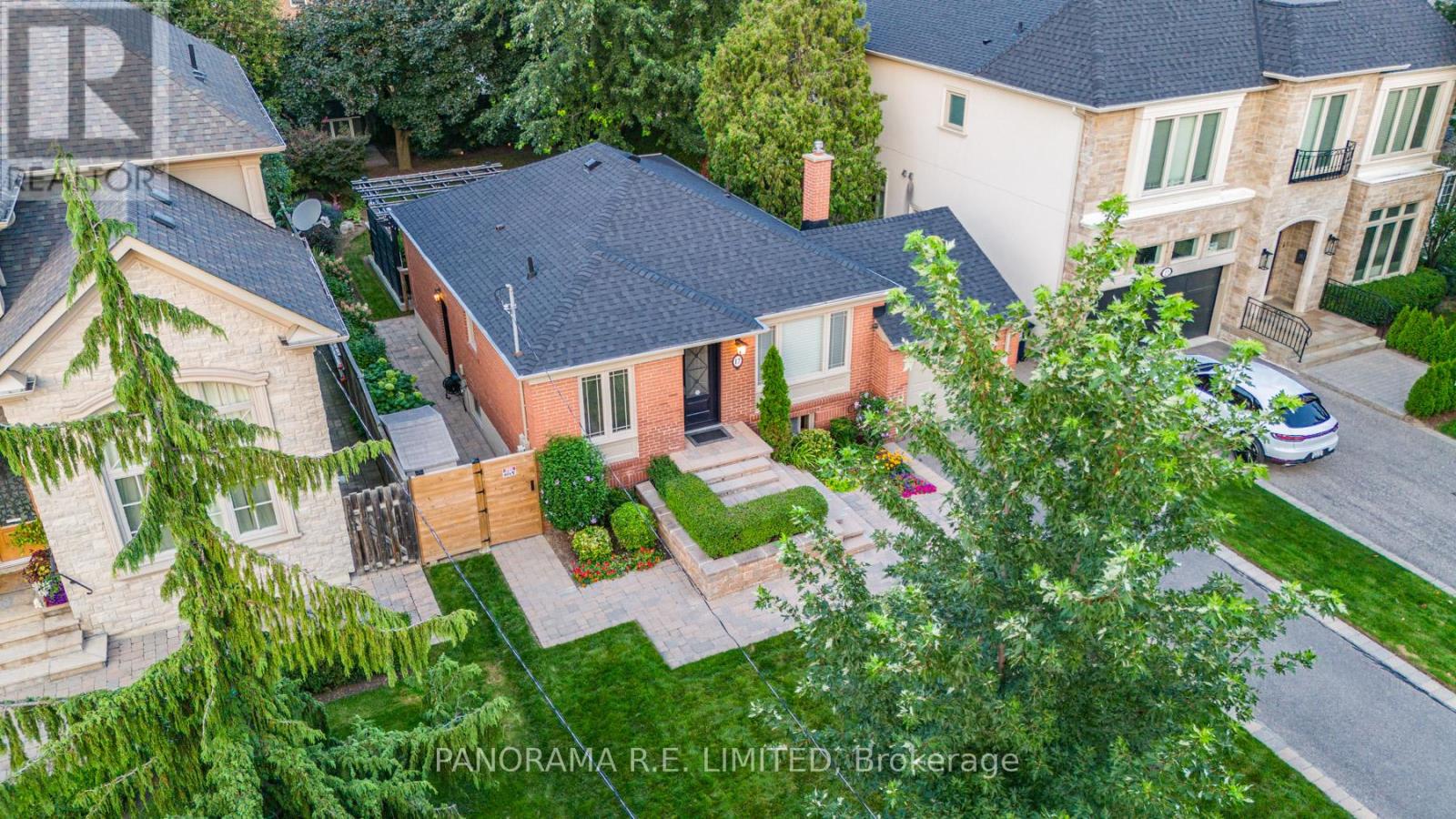 17 Dorlen Avenue, Toronto, Ontario  M9B 5A8 - Photo 33 - W12380175