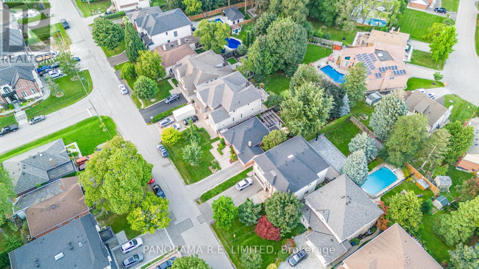 17 Dorlen Avenue, Toronto, Ontario  M9B 5A8 - Photo 38 - W12380175