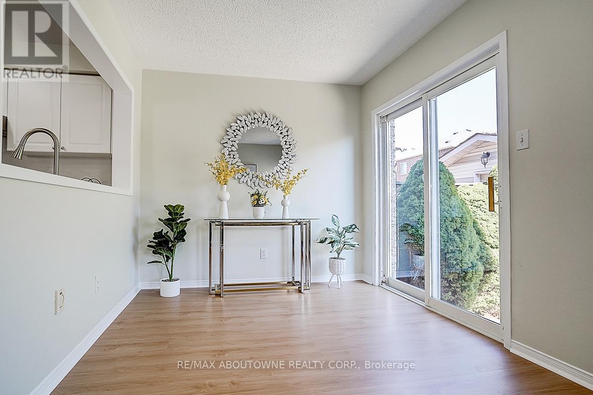 5575 Margarita Crescent, Mississauga, Ontario  L5M 6Z2 - Photo 22 - W12380188