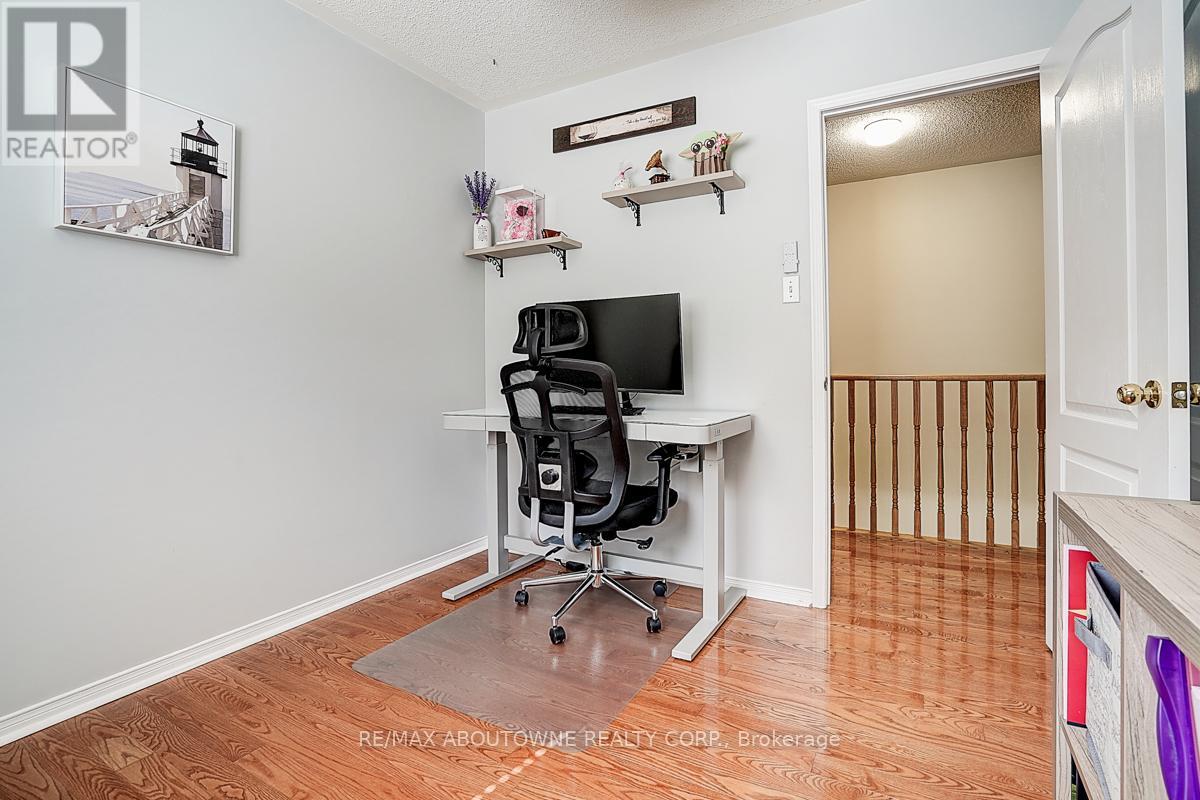 5575 Margarita Crescent, Mississauga, Ontario  L5M 6Z2 - Photo 36 - W12380188