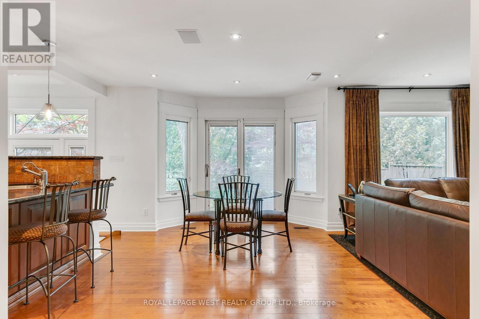 14 Dunedin Drive, Toronto, Ontario  M8X 2K5 - Photo 24 - W12380190