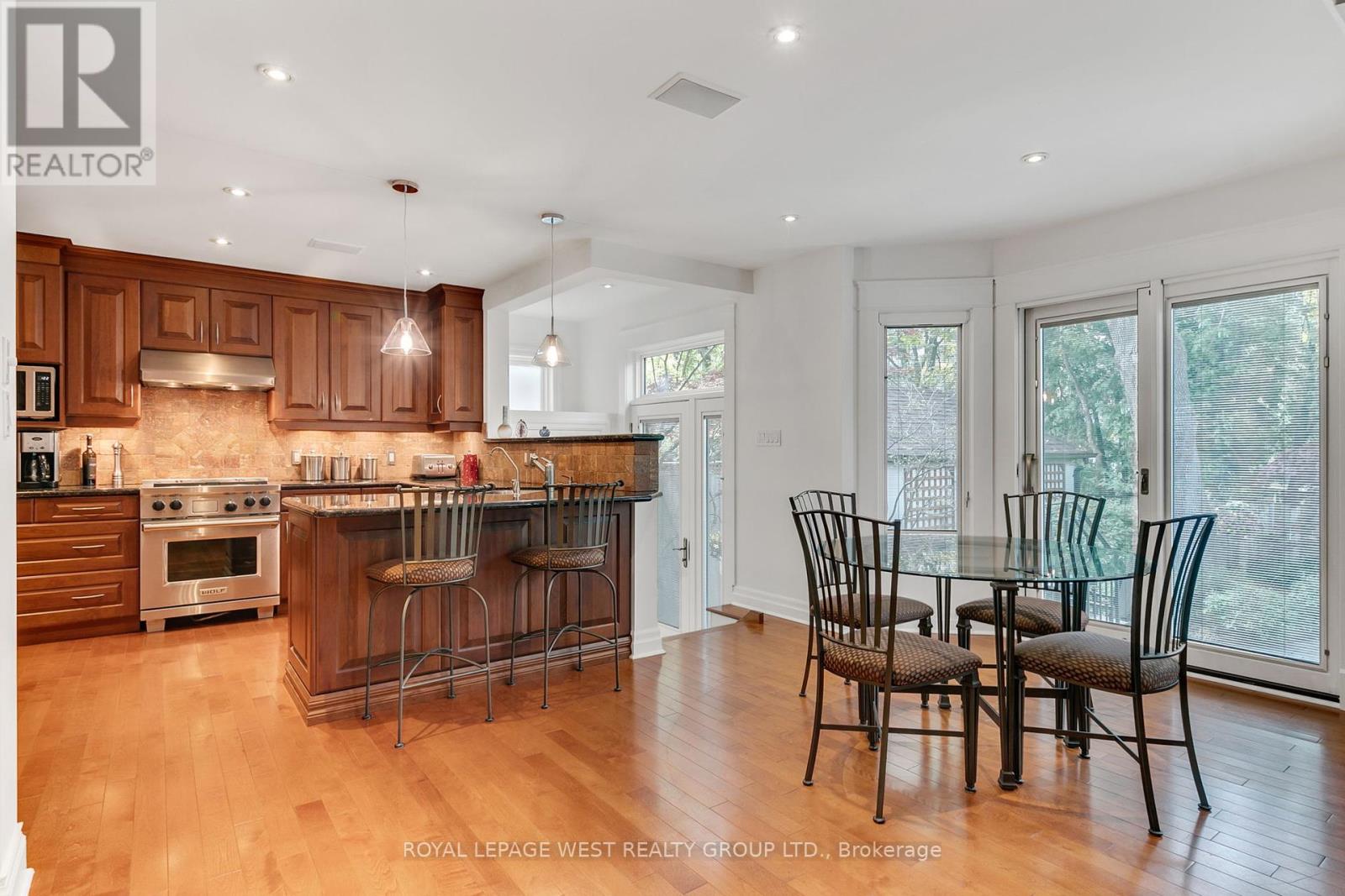 14 Dunedin Drive, Toronto, Ontario  M8X 2K5 - Photo 25 - W12380190