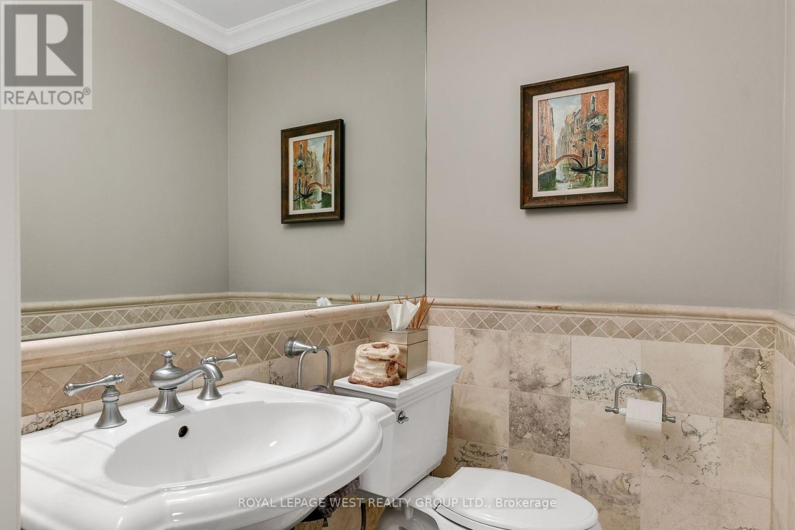 14 Dunedin Drive, Toronto, Ontario  M8X 2K5 - Photo 27 - W12380190