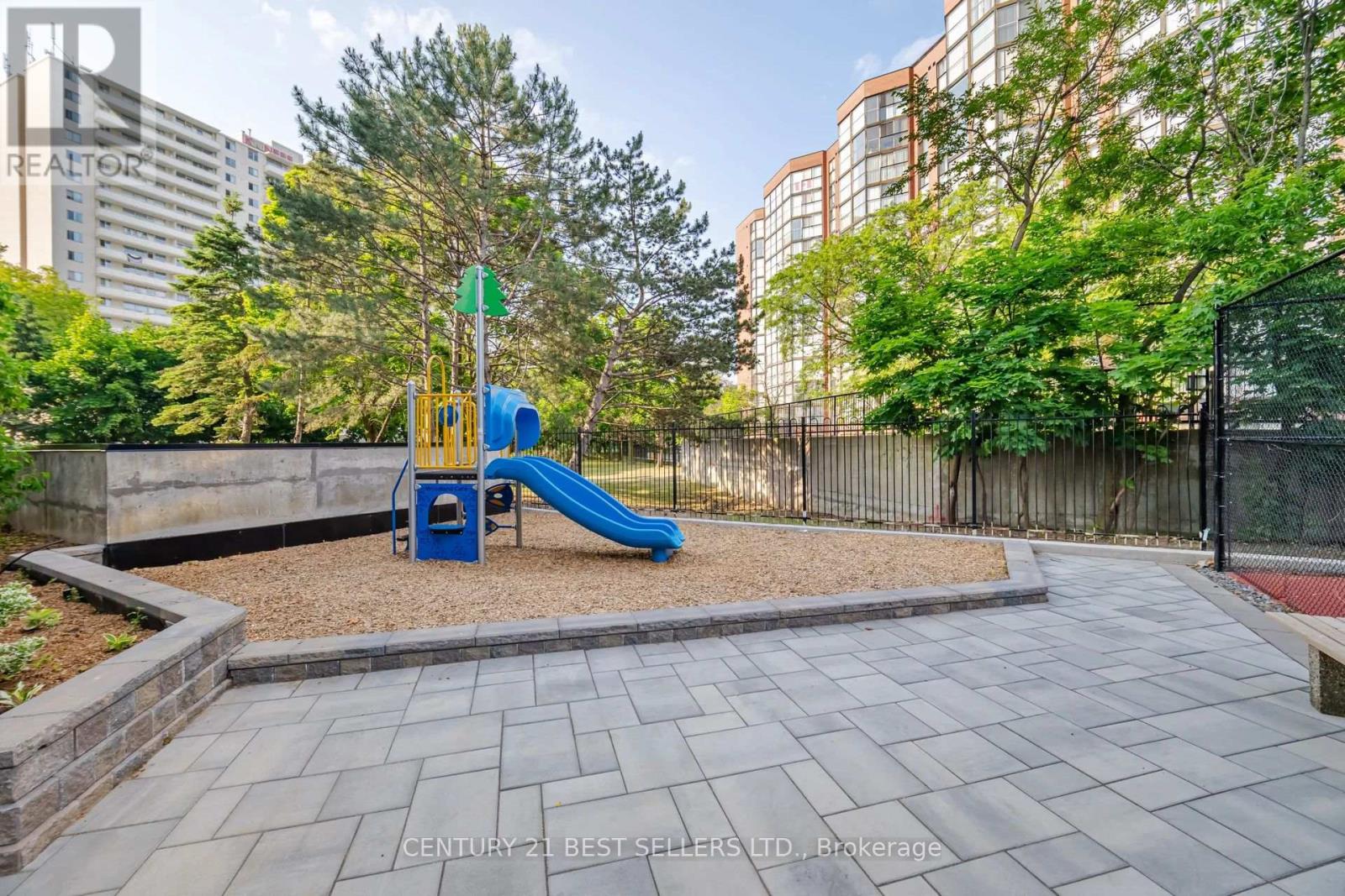 1107 - 2091 Hurontario Street, Mississauga, Ontario  L5A 4E6 - Photo 33 - W12380252