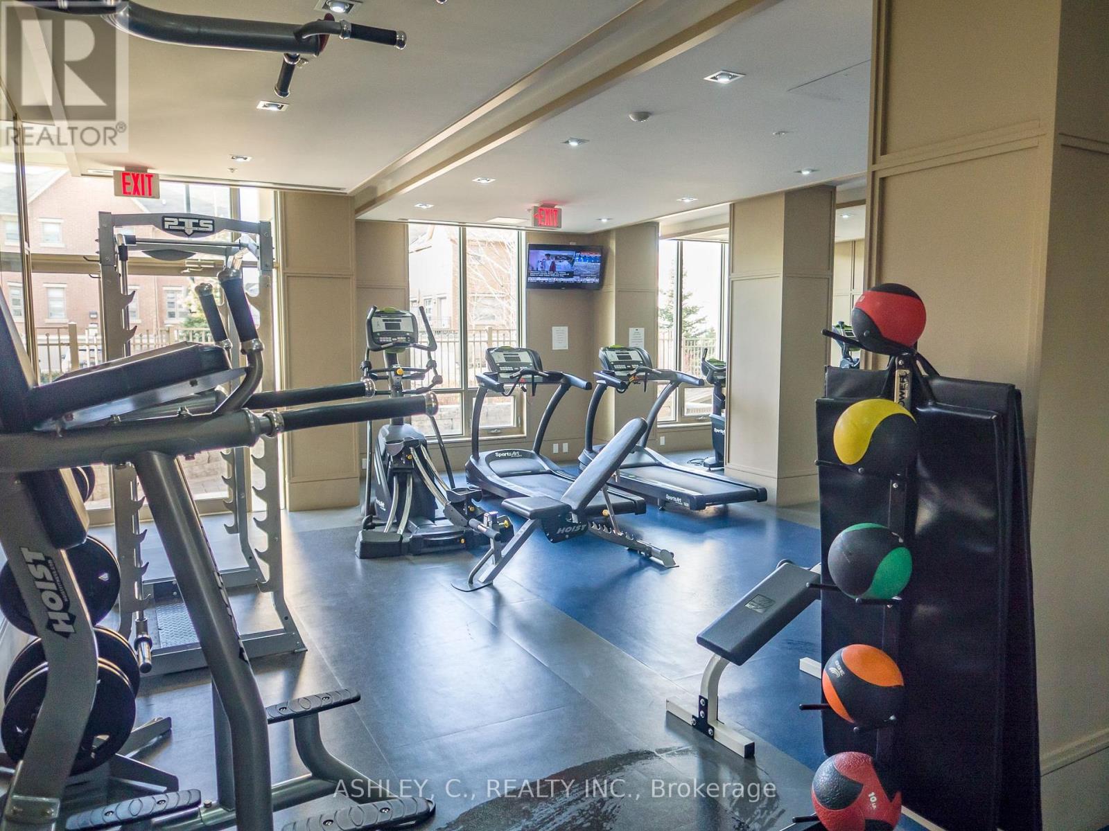 11 - 2460 Prince Michael Drive, Oakville, Ontario  L6H 0G9 - Photo 9 - W12380283