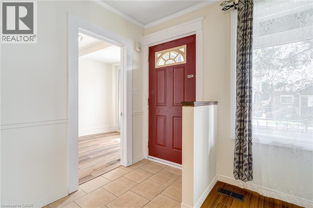Property at 97 PARK Row N image 5