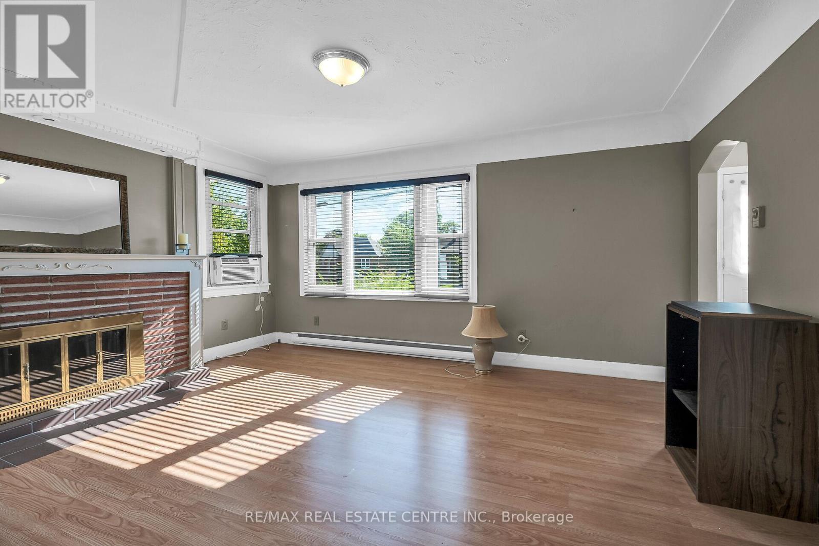 894 Garth Street, Hamilton, Ontario  L9C 4K9 - Photo 12 - X12380168