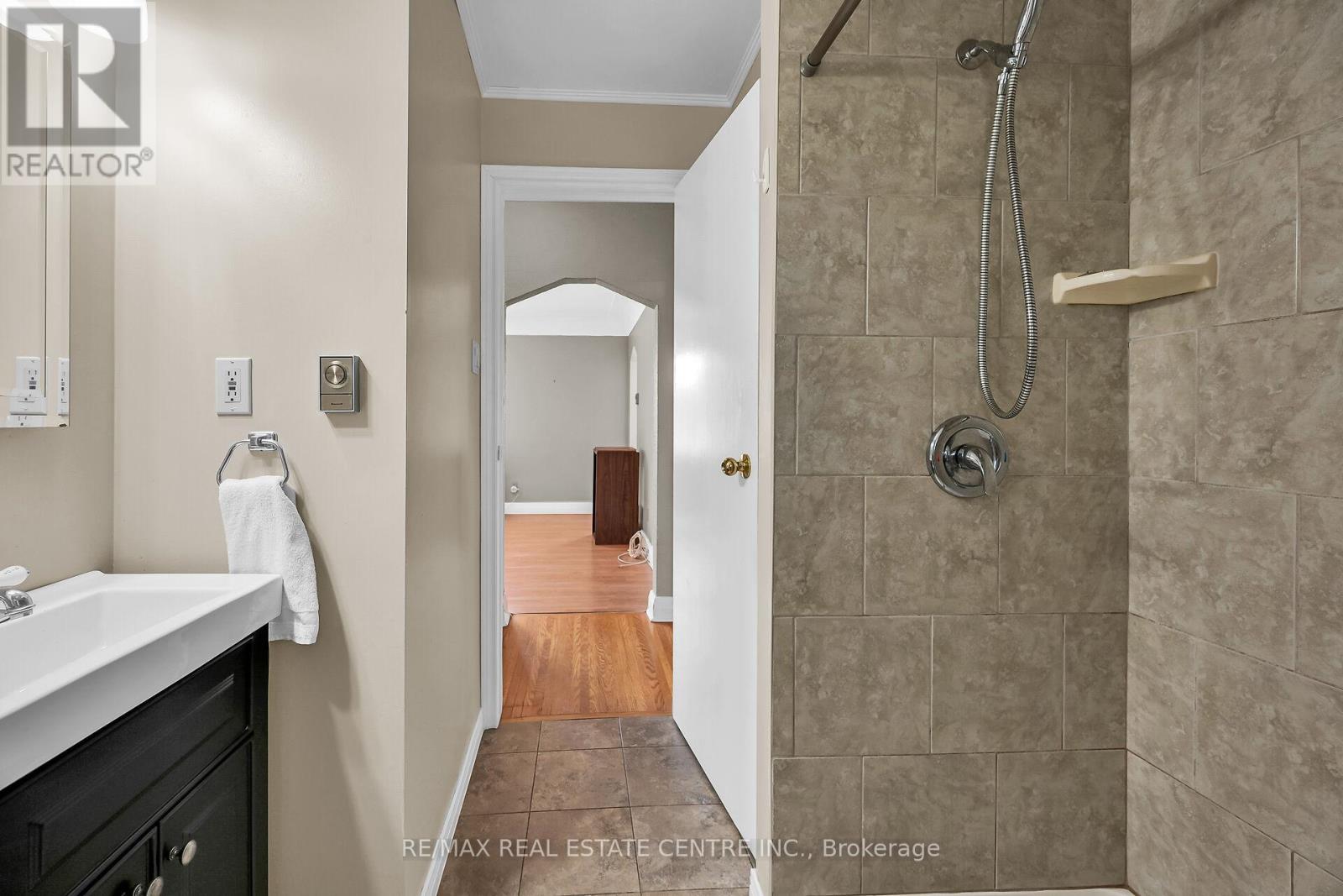 894 Garth Street, Hamilton, Ontario  L9C 4K9 - Photo 18 - X12380168