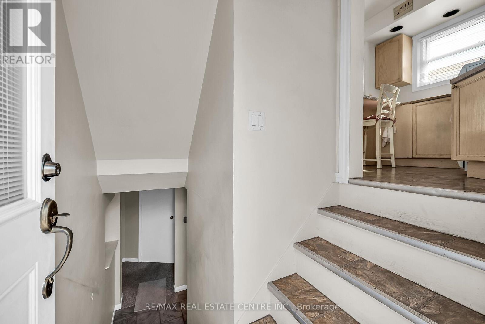 894 Garth Street, Hamilton, Ontario  L9C 4K9 - Photo 19 - X12380168