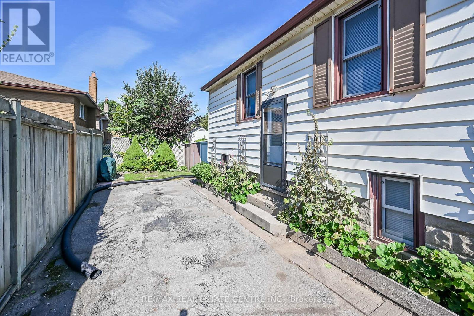 894 Garth Street, Hamilton, Ontario  L9C 4K9 - Photo 31 - X12380168