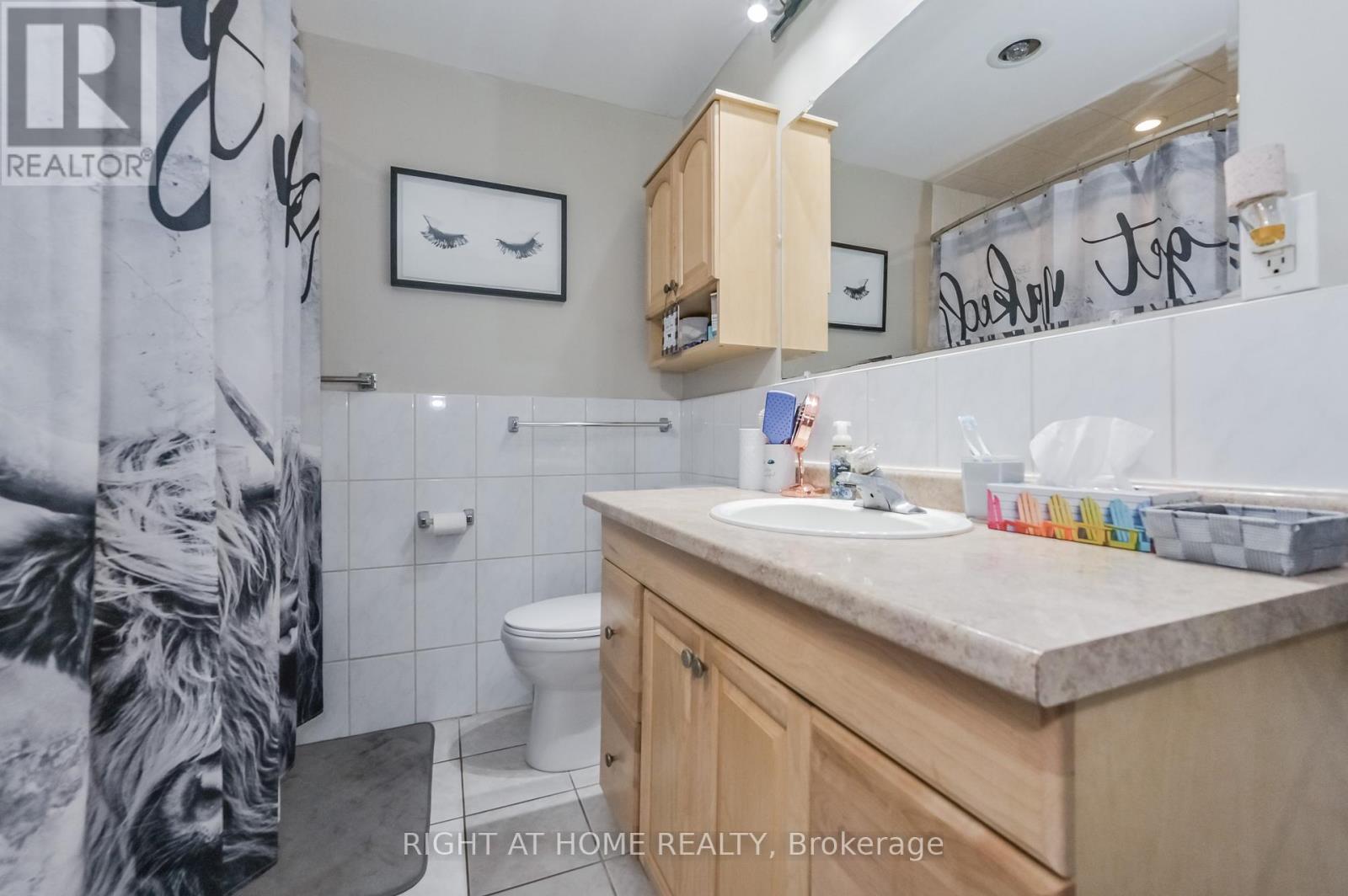 213 Main Street E, Minto, Ontario  N0G 2P0 - Photo 19 - X12380169