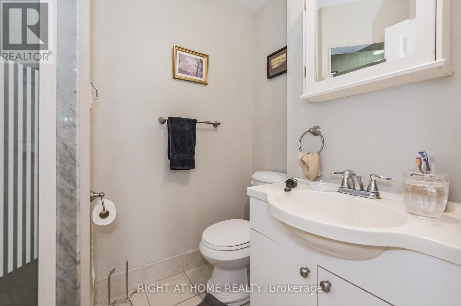 213 Main Street E, Minto, Ontario  N0G 2P0 - Photo 8 - X12380169