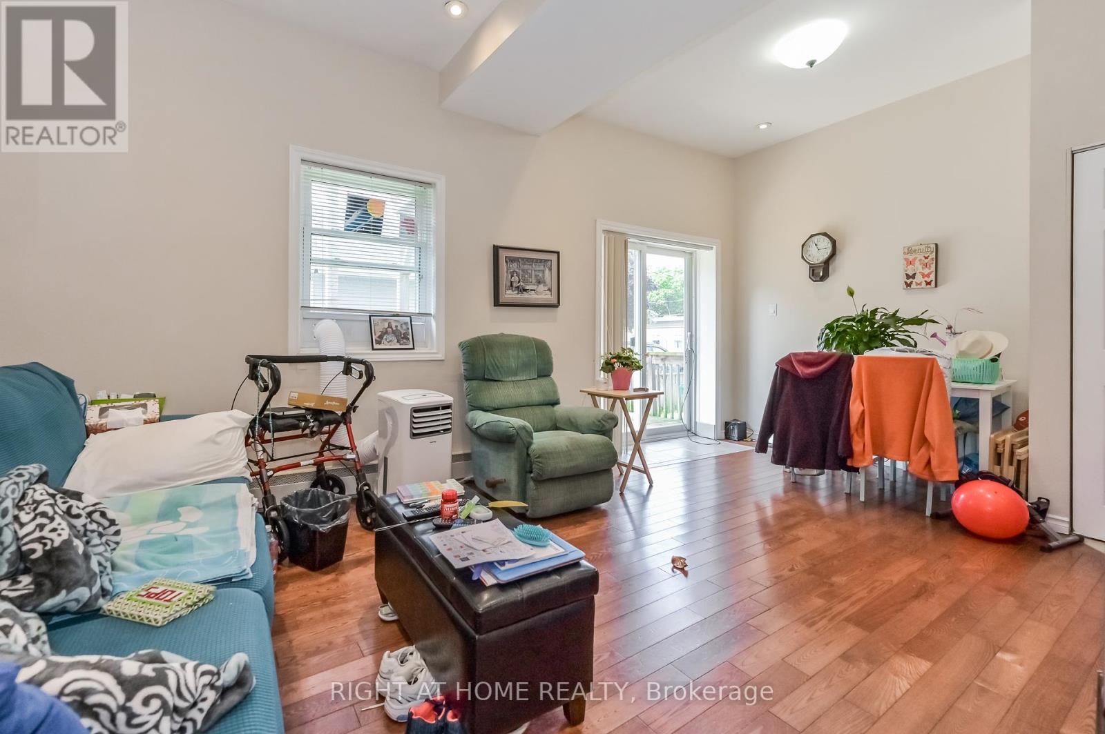 210 York Street, Minto, Ontario  N0G 2P0 - Photo 12 - X12380185