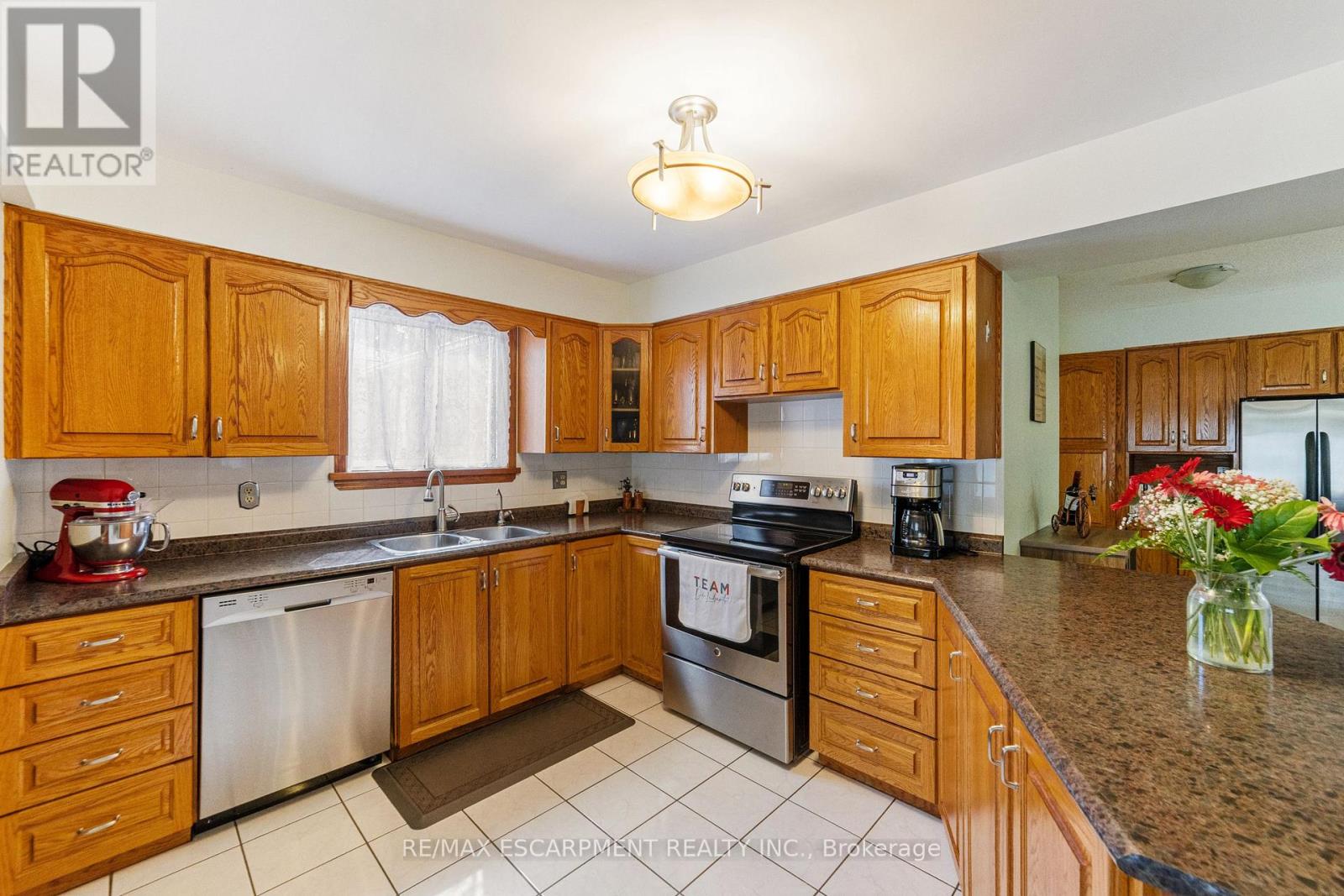47 Leaway Avenue, Hamilton, Ontario  L8W 1S7 - Photo 10 - X12380207