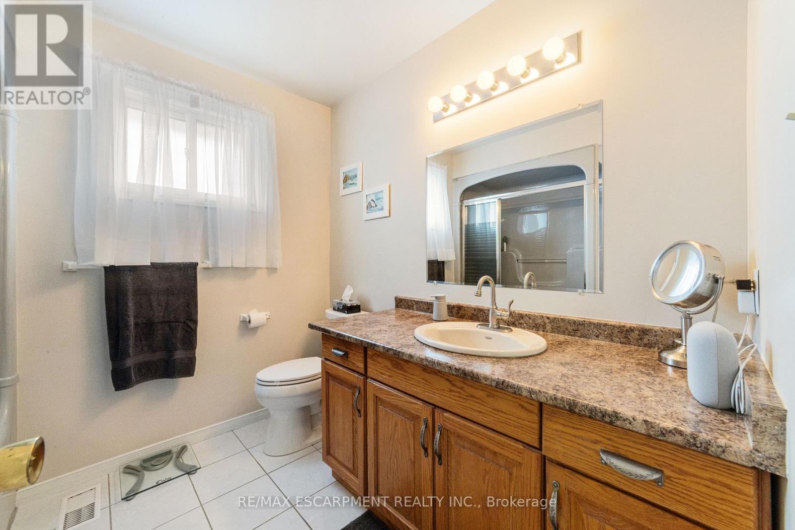 47 Leaway Avenue, Hamilton, Ontario  L8W 1S7 - Photo 18 - X12380207