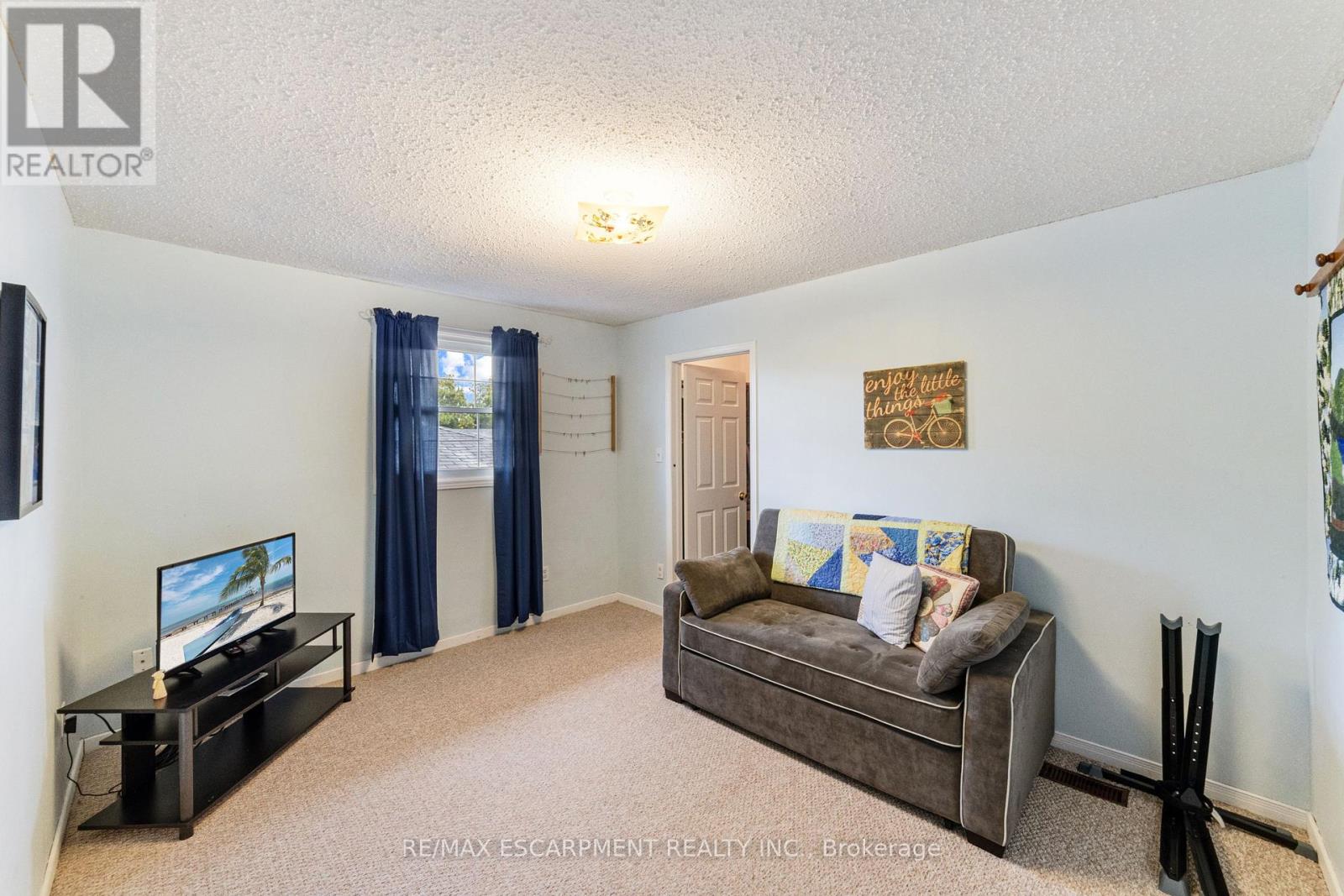 47 Leaway Avenue, Hamilton, Ontario  L8W 1S7 - Photo 21 - X12380207