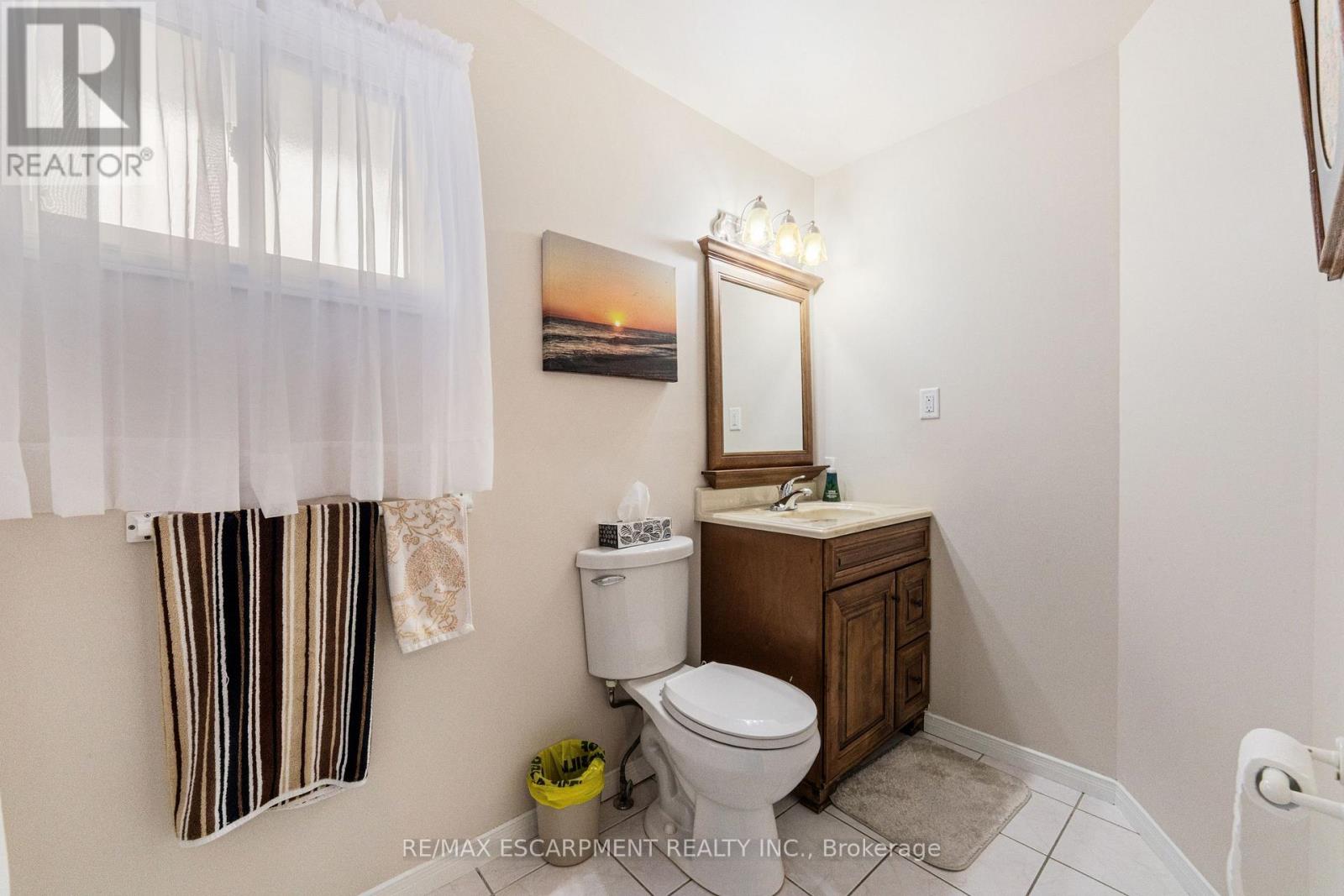 47 Leaway Avenue, Hamilton, Ontario  L8W 1S7 - Photo 23 - X12380207