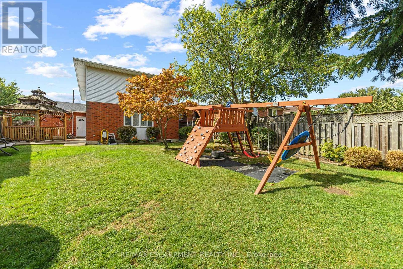 47 Leaway Avenue, Hamilton, Ontario  L8W 1S7 - Photo 36 - X12380207