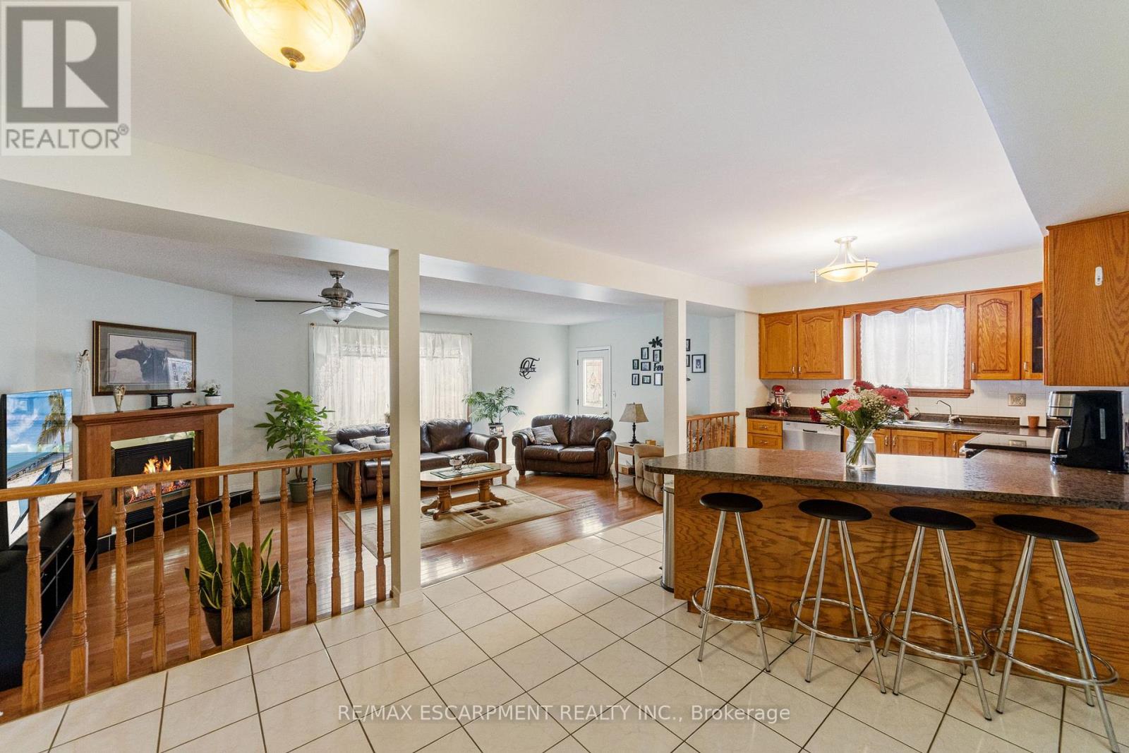 47 Leaway Avenue, Hamilton, Ontario  L8W 1S7 - Photo 9 - X12380207
