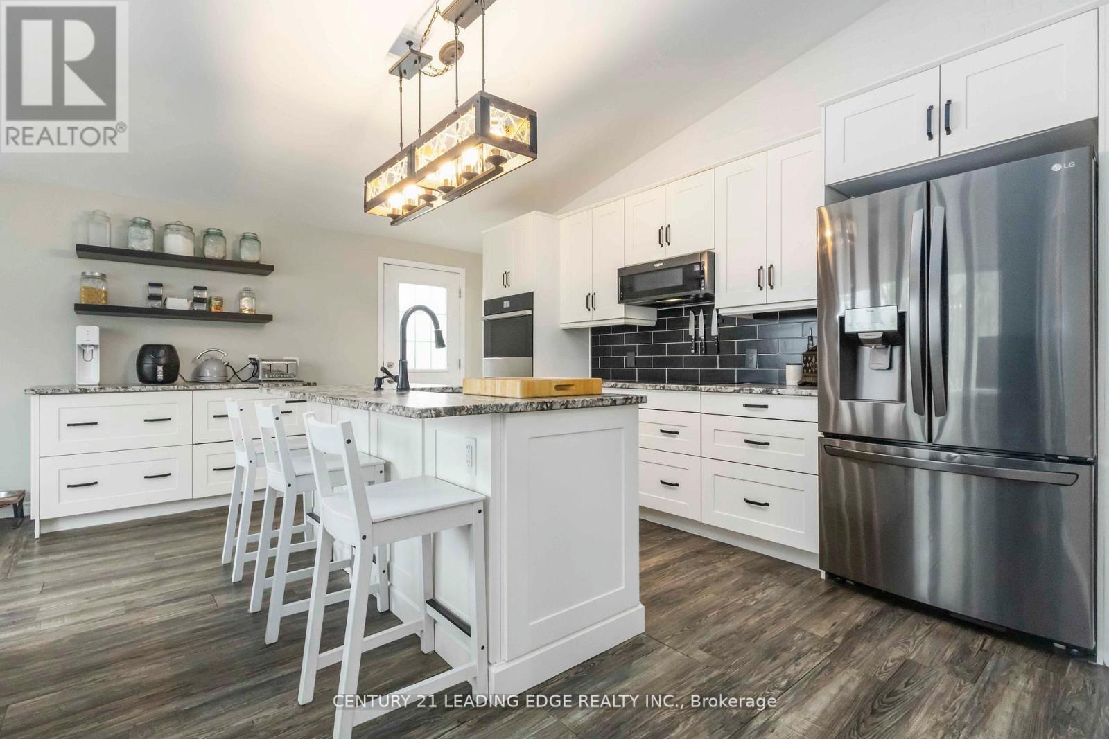164 Snug Harbour Road, Kawartha Lakes, Ontario  K9V 4R6 - Photo 13 - X12380212