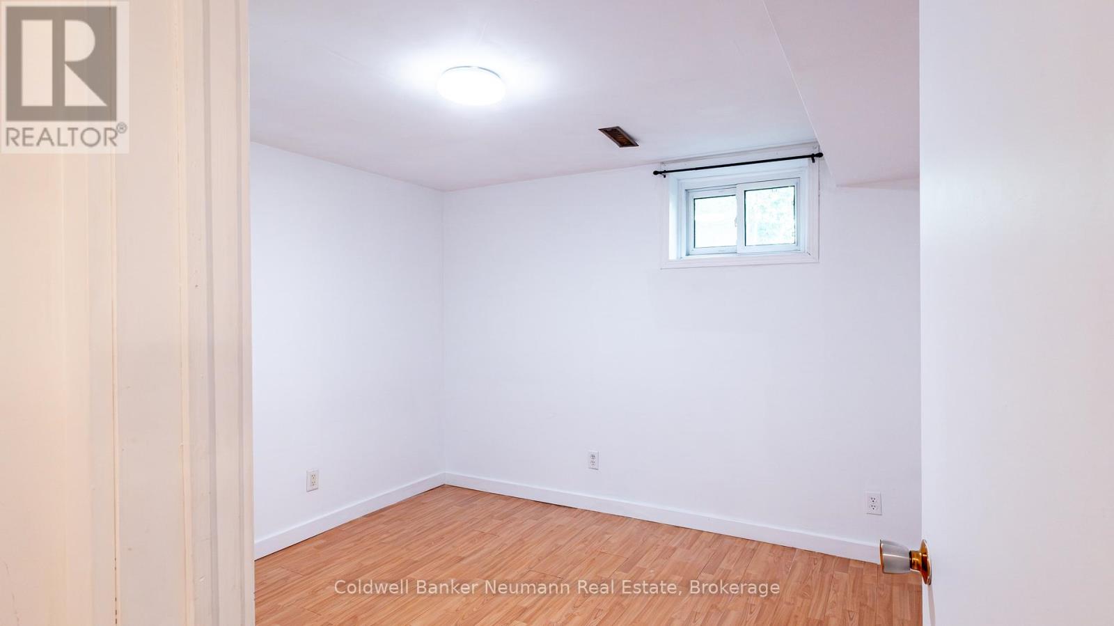 54 Conroy Crescent, Guelph, Ontario  N1G 2V6 - Photo 35 - X12379798