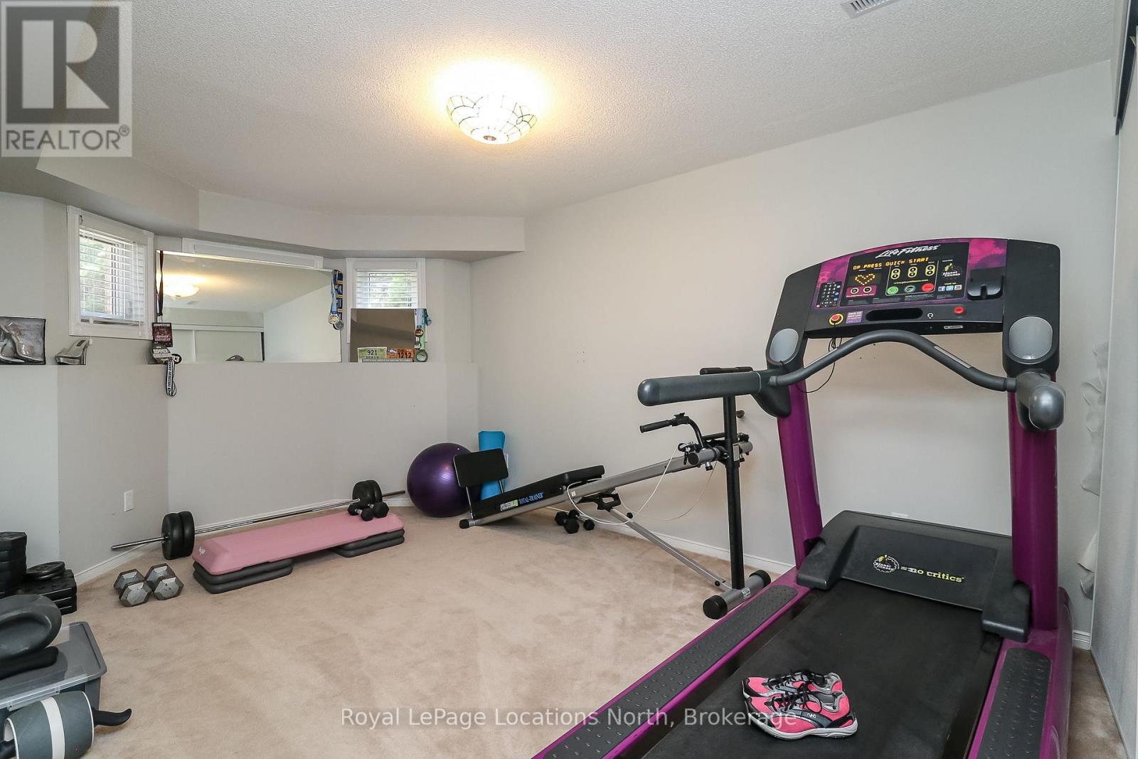 160 Fernbrook Drive, Wasaga Beach, Ontario  L9Z 1G9 - Photo 33 - S12380610