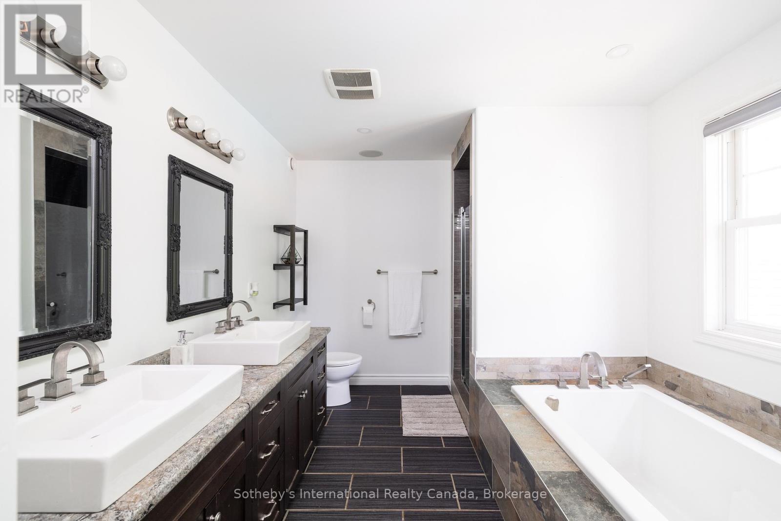 129 Bass Line, Oro-Medonte, Ontario  L3V 0J9 - Photo 27 - S12380697