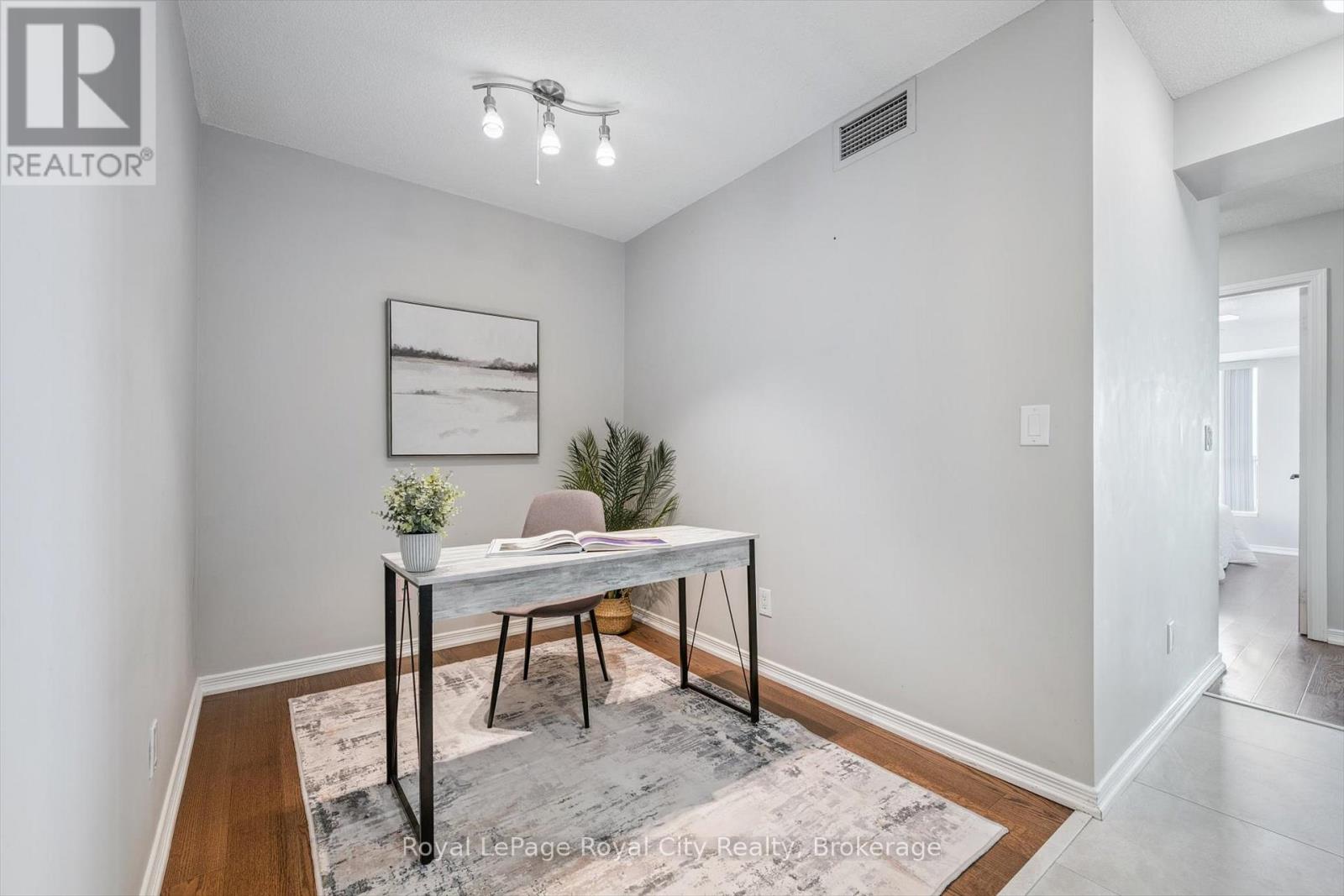 1710 - 4889 Kimbermount Avenue, Mississauga, Ontario  L5M 7R9 - Photo 15 - W12380664