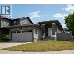 1402 Ravenscroft Avenue SE Ravenswood