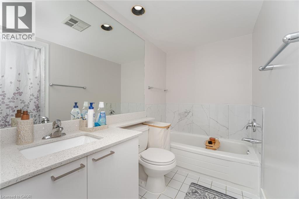 50 Eglinton Avenue W Unit# 408, Mississauga, Ontario  L5R 3P5 - Photo 17 - 40765861