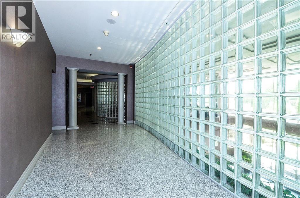 50 Eglinton Avenue W Unit# 408, Mississauga, Ontario  L5R 3P5 - Photo 32 - 40765861