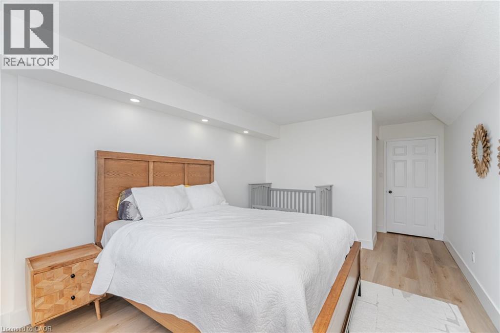 50 Eglinton Avenue W Unit# 408, Mississauga, Ontario  L5R 3P5 - Photo 15 - 40765861
