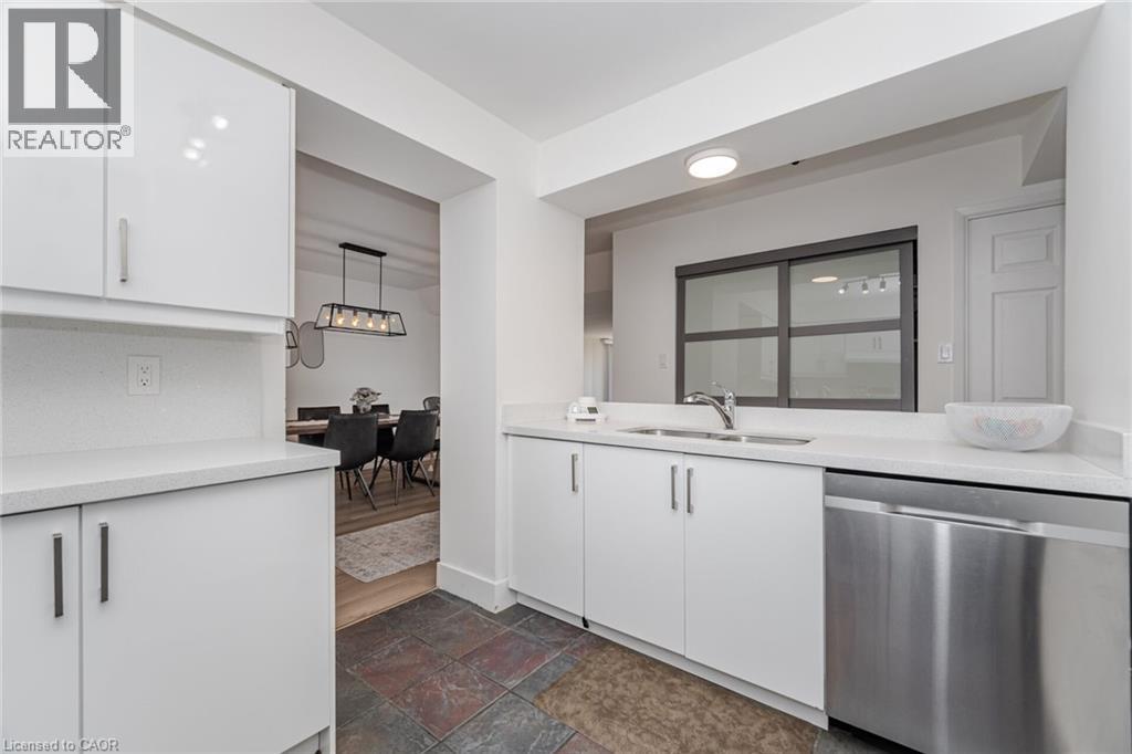 50 Eglinton Avenue W Unit# 408, Mississauga, Ontario  L5R 3P5 - Photo 11 - 40765861