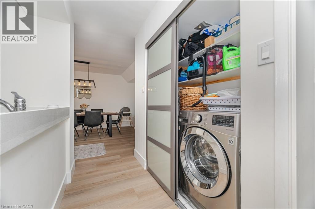 50 Eglinton Avenue W Unit# 408, Mississauga, Ontario  L5R 3P5 - Photo 24 - 40765861